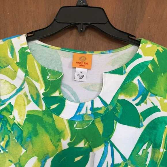 3/$45 Ruby Rd top abstract painterly floral print top w stretch casual office LP - Picture 5 of 17